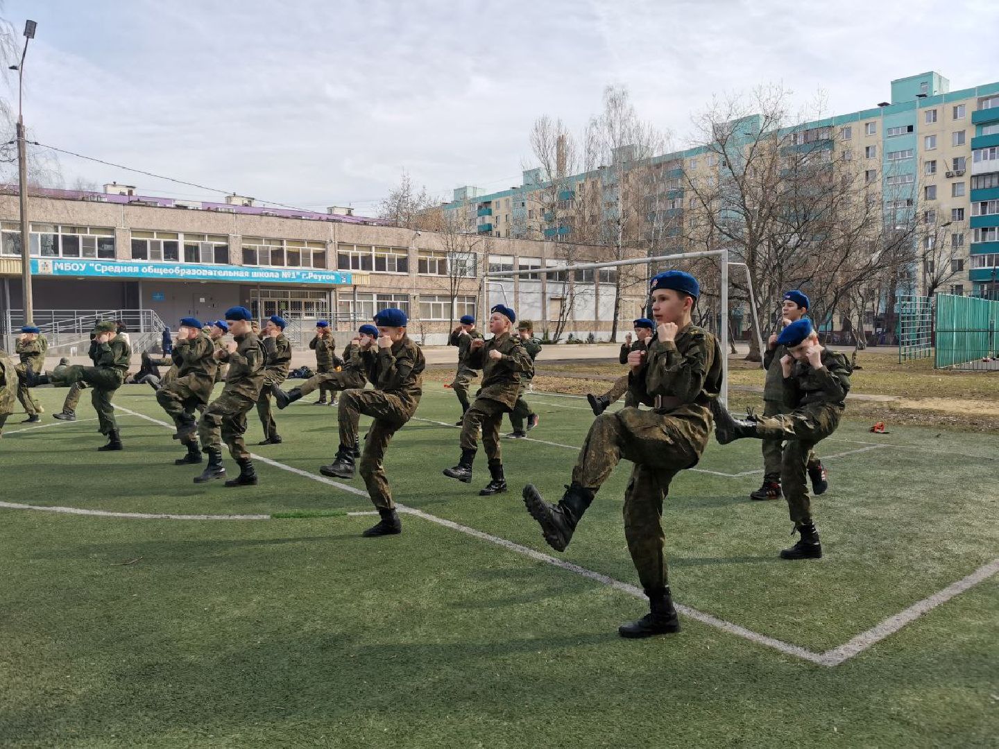 Реутов, кадеты, соревнования, школьники, полоса препятствие, физическая подготовка, военная подготовка