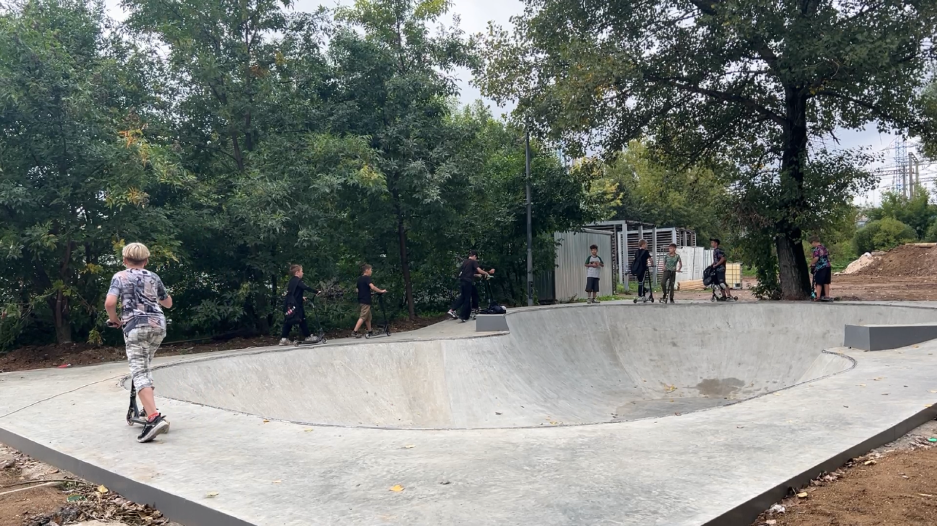 химки, сквер, благоустройство, активный отдых, скейт площадка, памп трек,