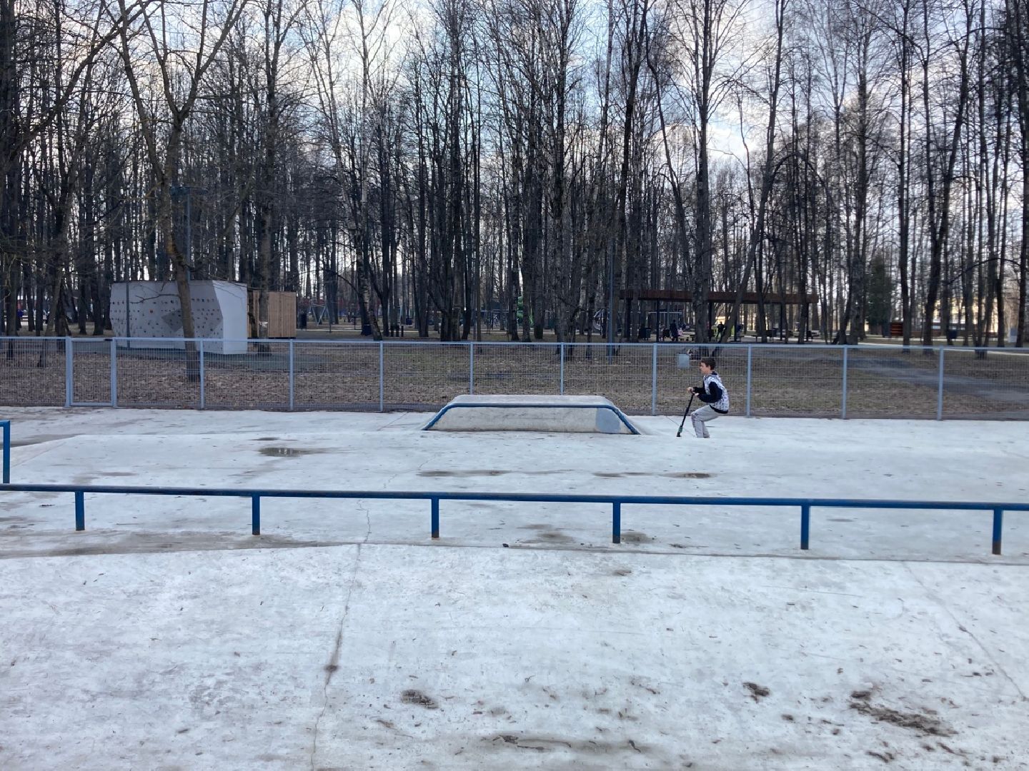 Солнечногорск, весна, скейт-парк, финты, молодежь