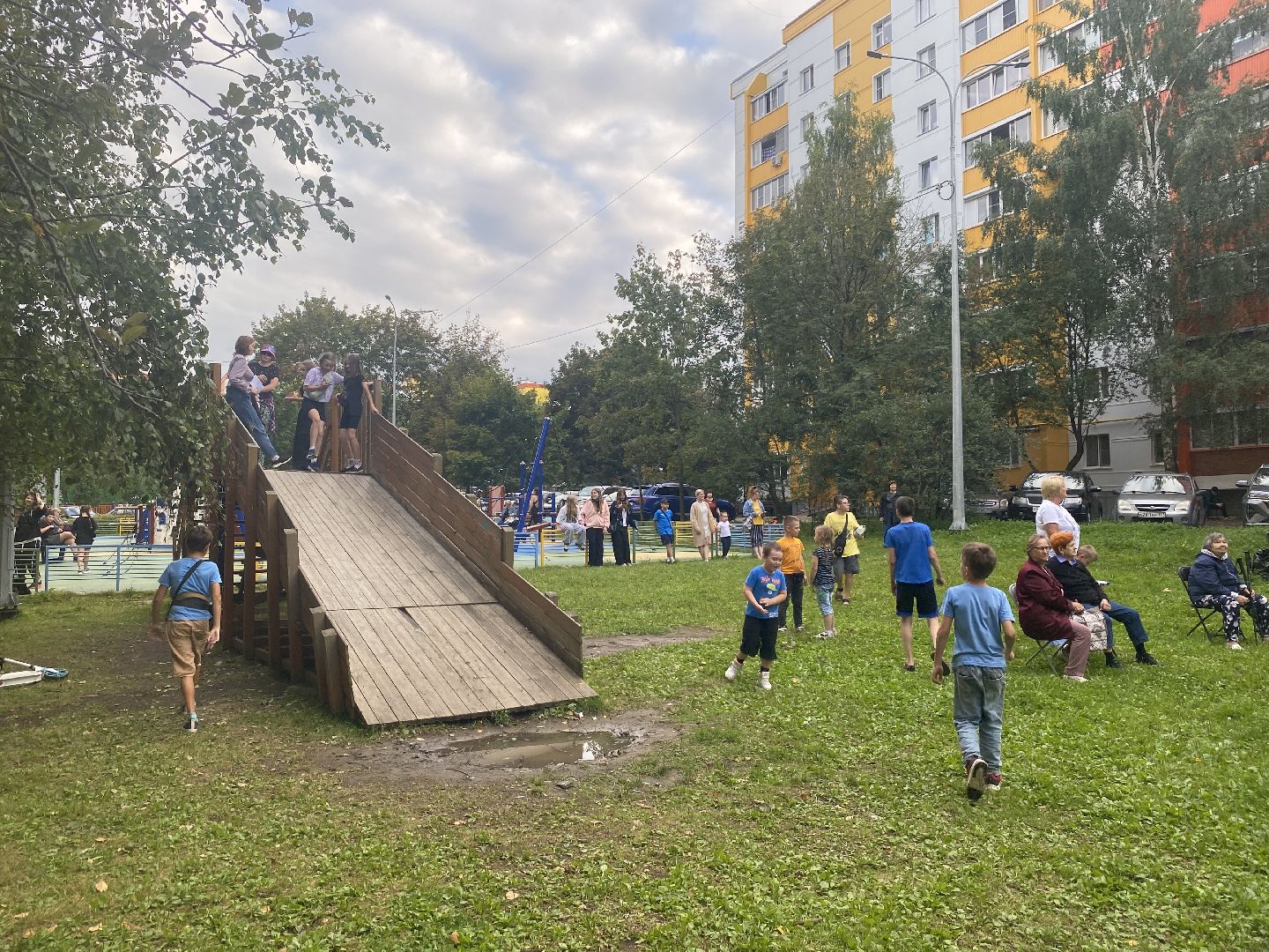 праздник двора, чествование юбиляров, власиха мкр солнечный, молодые семьи власихи, Власиха Солнечная,