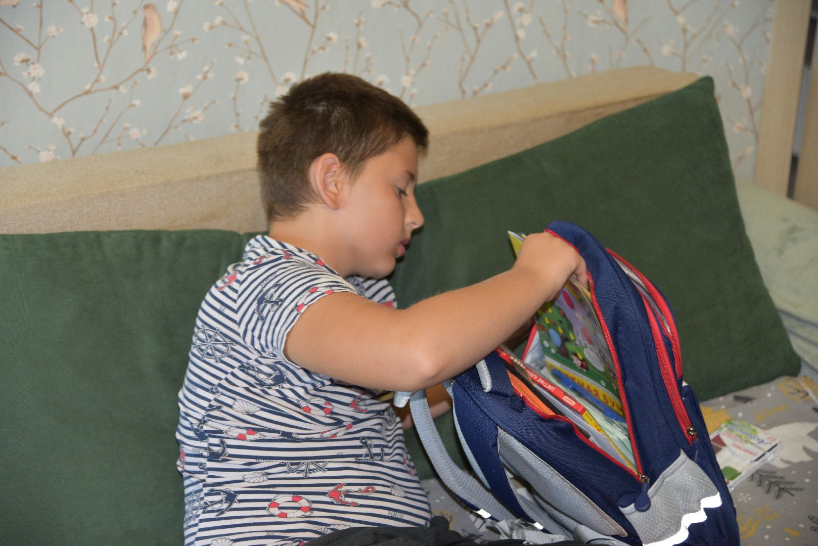 лотошино, собери ребёнка в школу, акция, школа, образование,