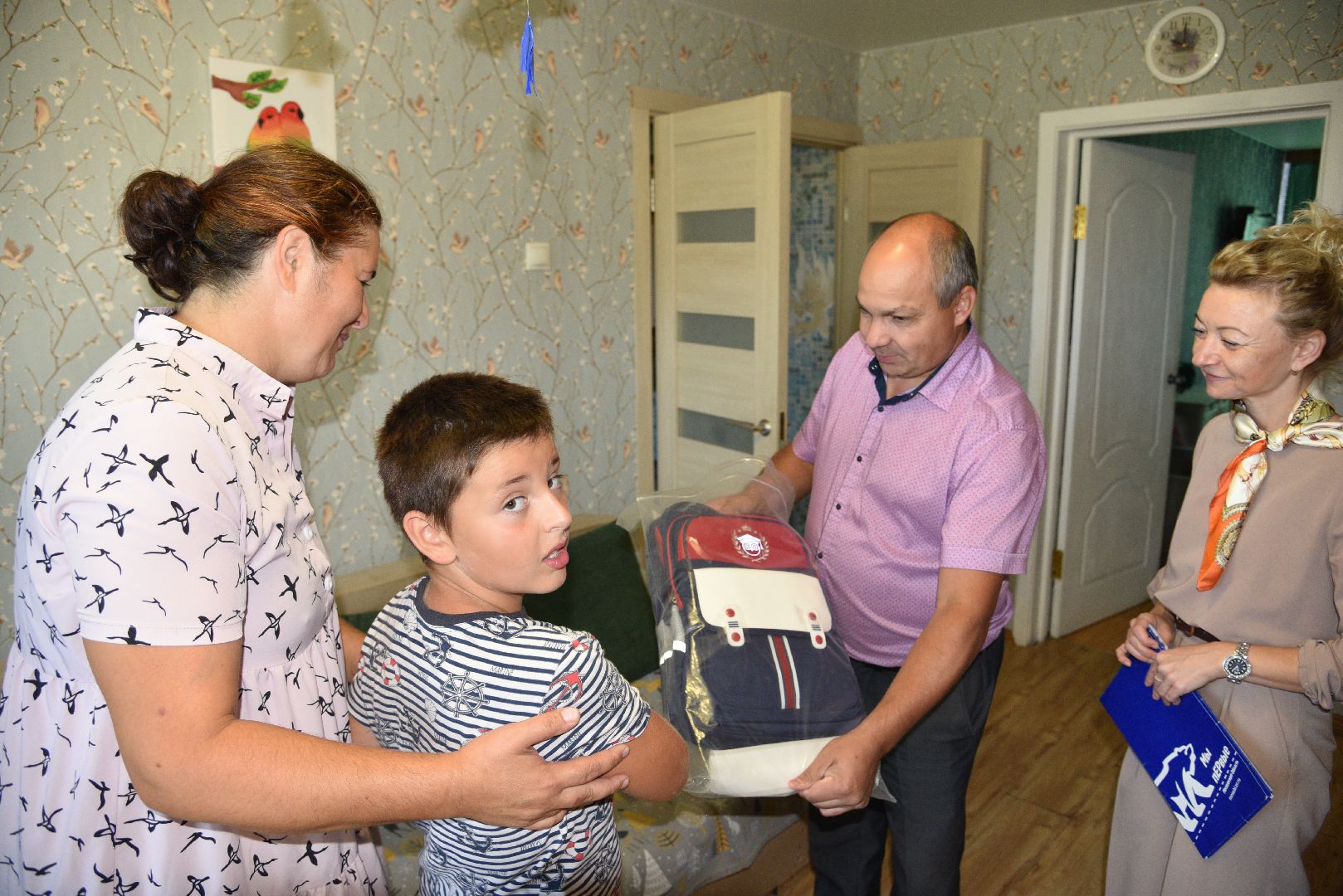 лотошино, собери ребёнка в школу, акция, школа, образование,