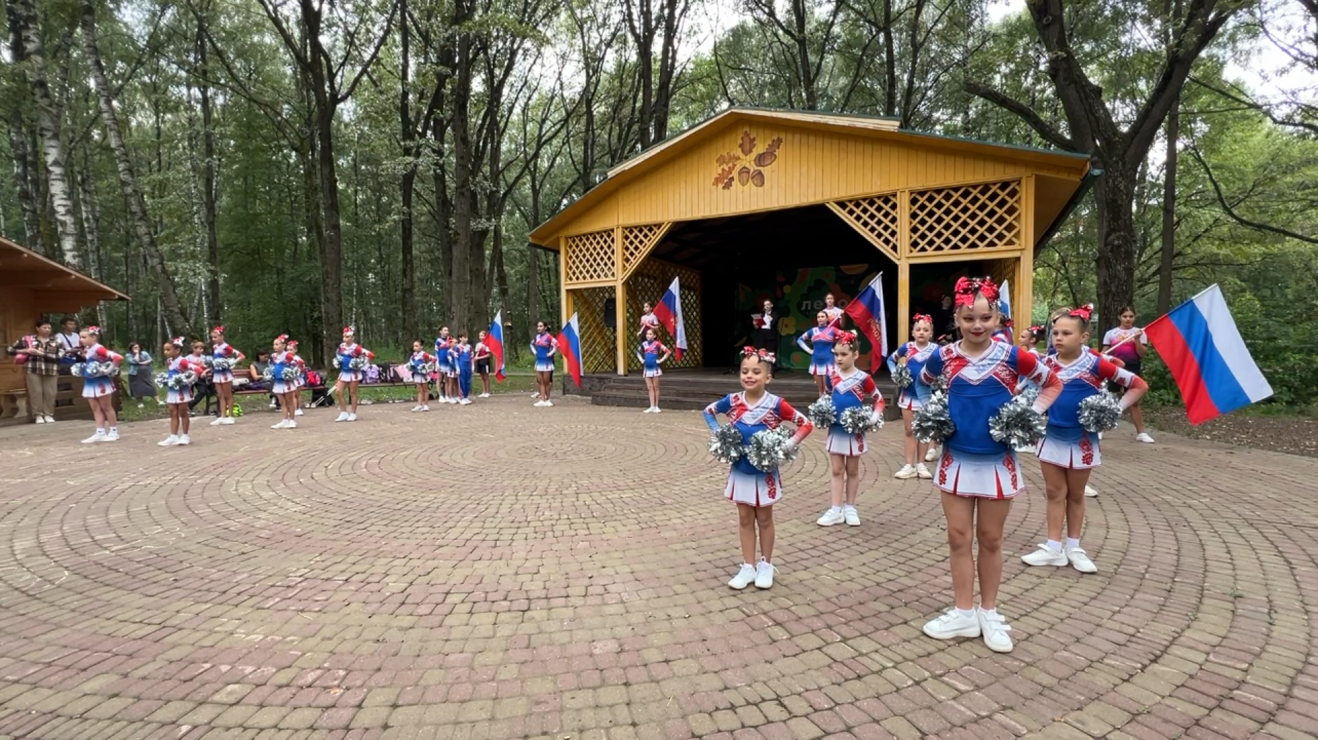 химки, общество, день государственного флага россии, парк, праздник,