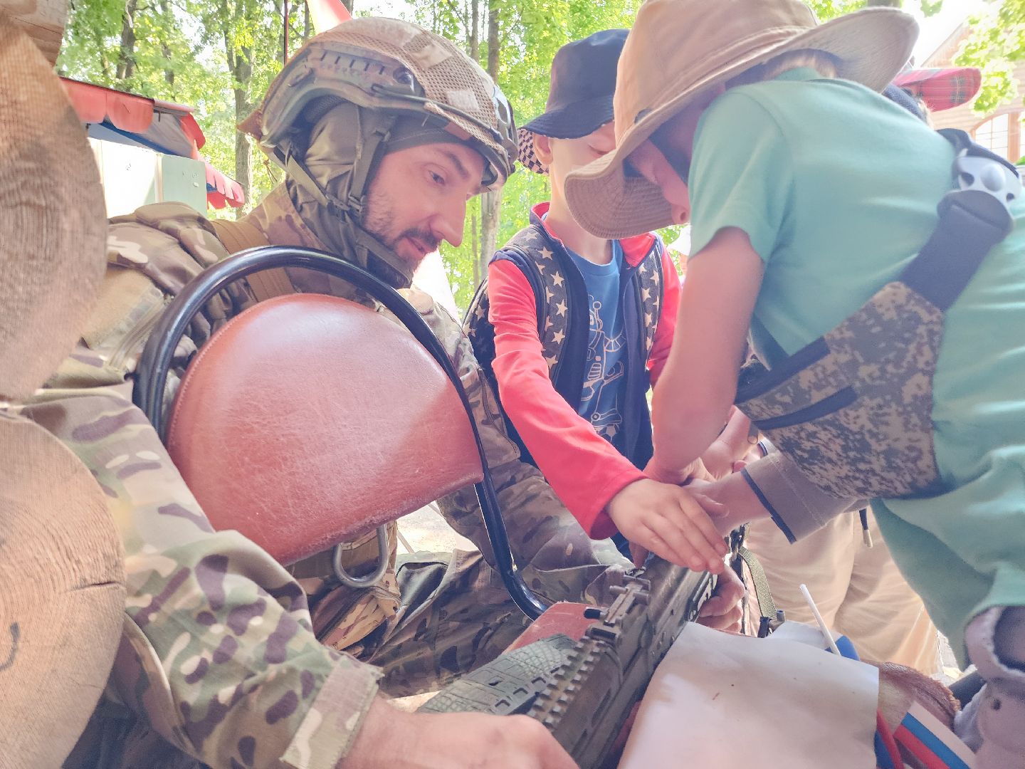 флаг россии, день флага, день флага россии, парк городок, руза, рузский городской округ, праздник,