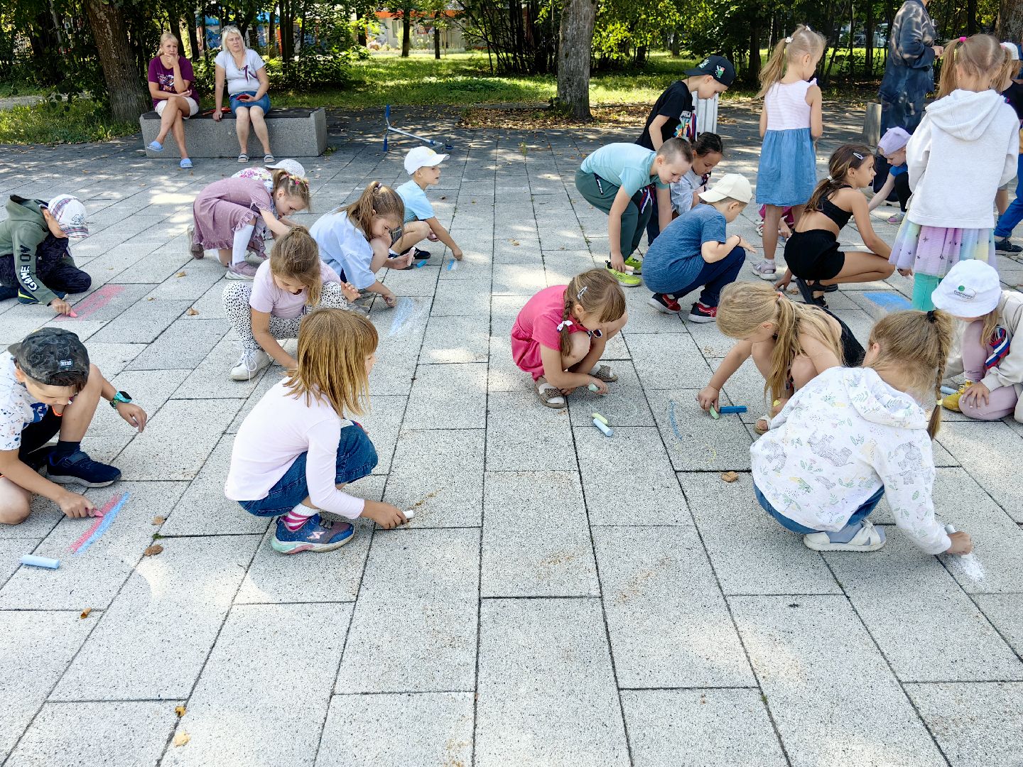 день флага россии, ленточки Триколор, велопробег, конкурсе рисунков, космонавты, мкс, флешмоб,