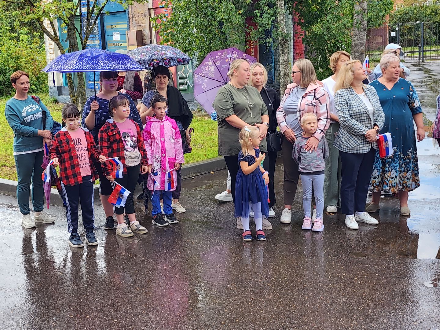 серпухов, поселок пролетарский, день флага россии, пролетарская школа, капитальный ремонт школы,
