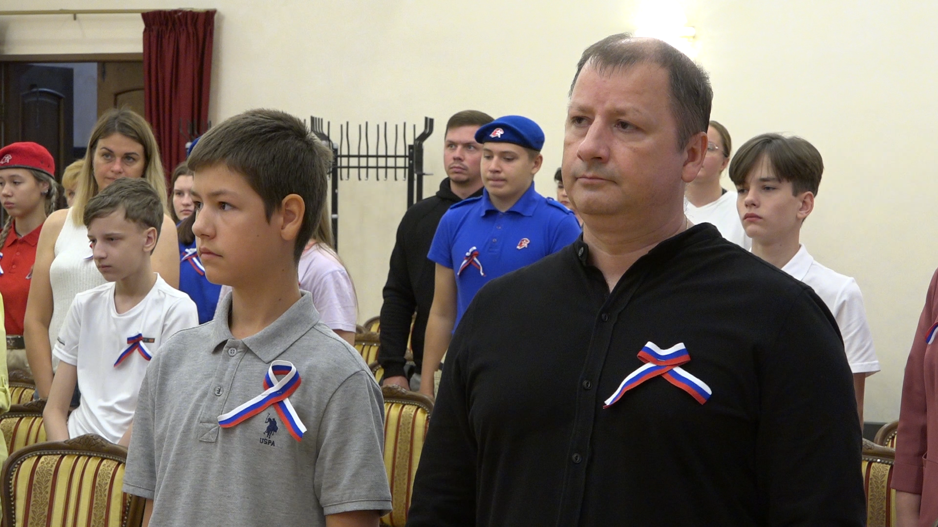 вручение паспортов, день российского флага, власиха день флага, российский триколор, 22 августа - день флага РФ,