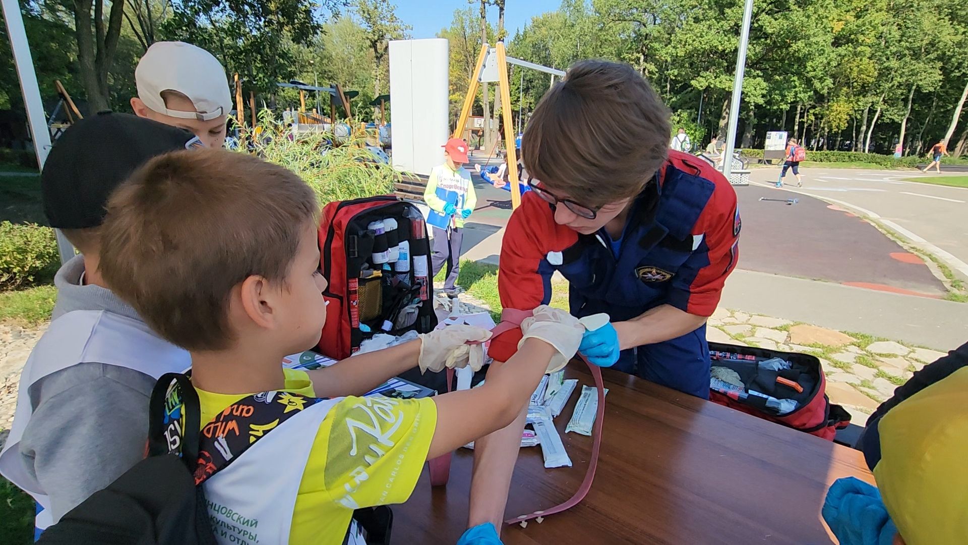 одинцово, парк лазутиной, день флага, культура, спорт,