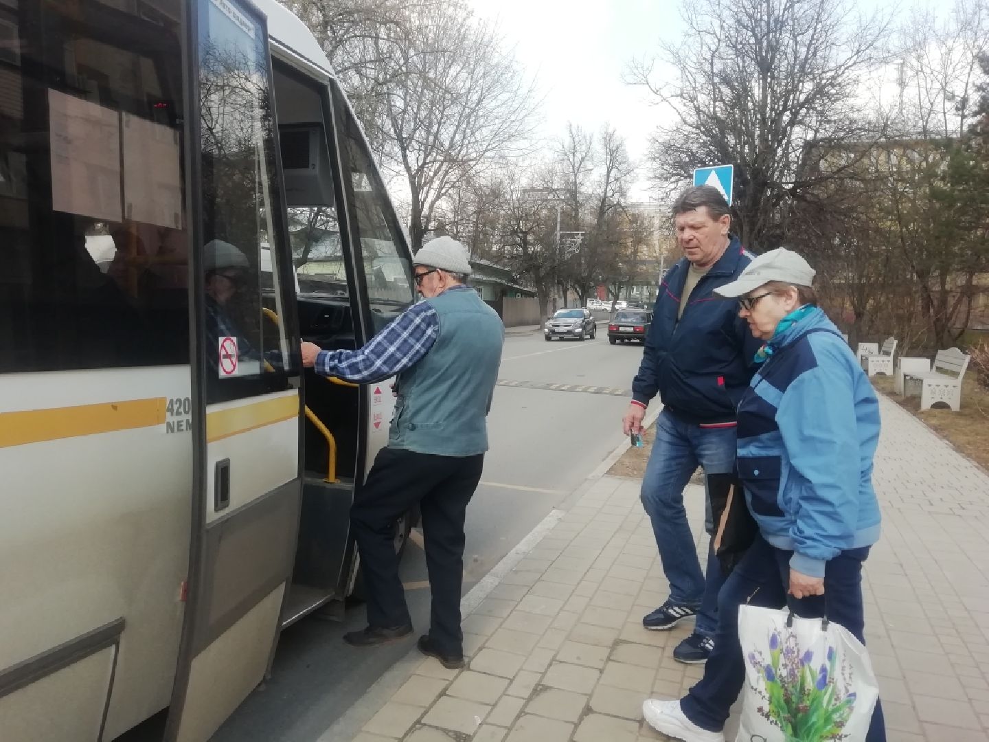 общественный транспорт, автобусы, Звенигород, Ершово, Голицыно, валидаторы для бесконтактной оплаты проезда, НеФАЗ