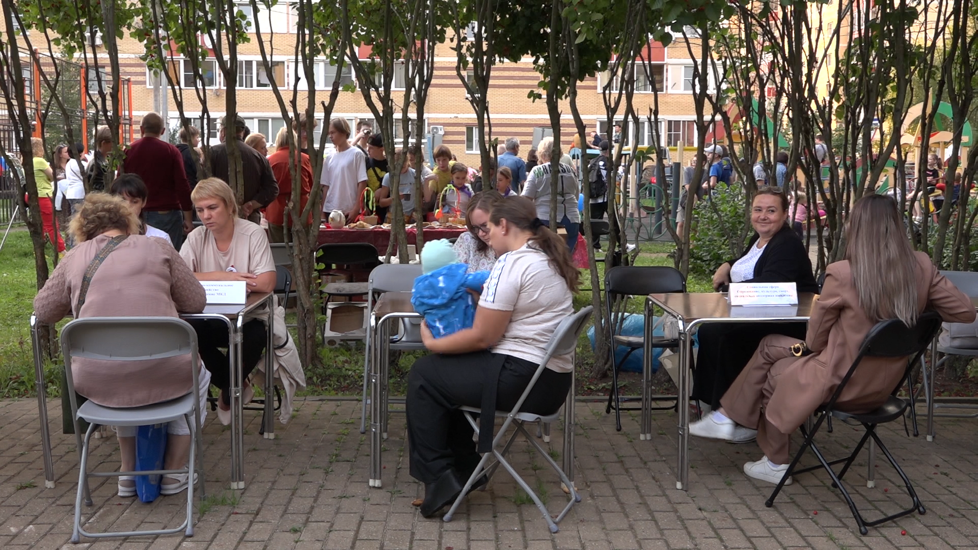 выездная администрация, мкр школьный власиха, обращения жителей власихи, встреча с жителями, общественный транспорт,