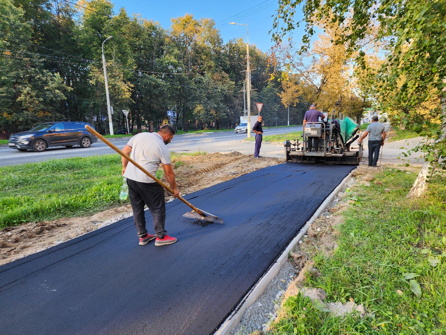 Чехов, улица Чехова, строительство тротуара, пешеходные дорожки, дорожный ремонт, укладка асфальта, нацпроект безопасные и качественные автодороги,