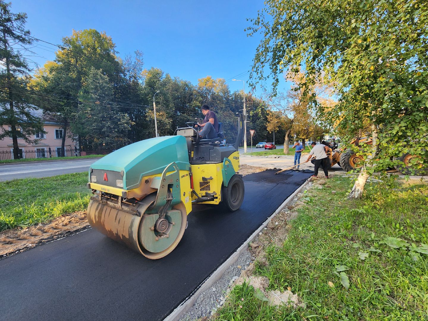 Чехов, улица Чехова, строительство тротуара, пешеходные дорожки, дорожный ремонт, укладка асфальта, нацпроект безопасные и качественные автодороги,