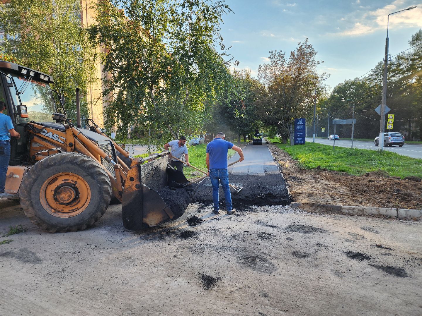 Чехов, улица Чехова, строительство тротуара, пешеходные дорожки, дорожный ремонт, укладка асфальта, нацпроект безопасные и качественные автодороги,