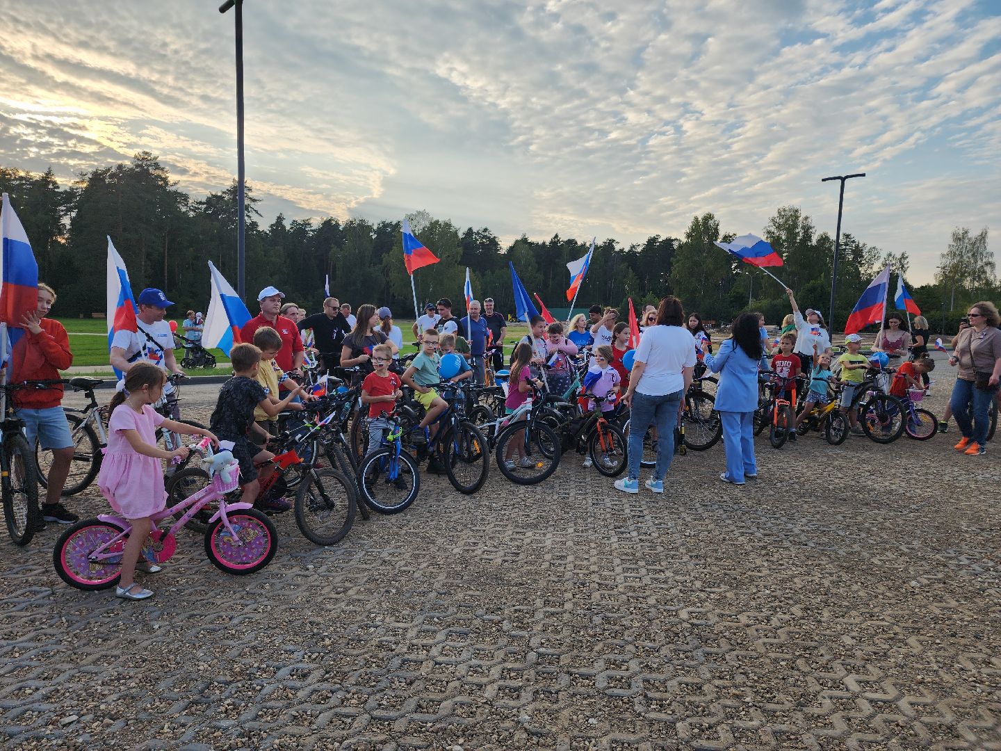 Черноголовка, День Флага Российской Федерации, Велопробег, Благоустройство,