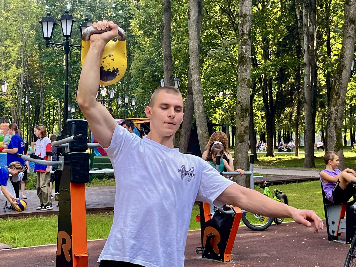 наро-фоминск, парк Победы Наро-Фоминск, казачий клуб Атаман, стритлифтинг, гиревой спорт, молодежный центр наро-фоминск,