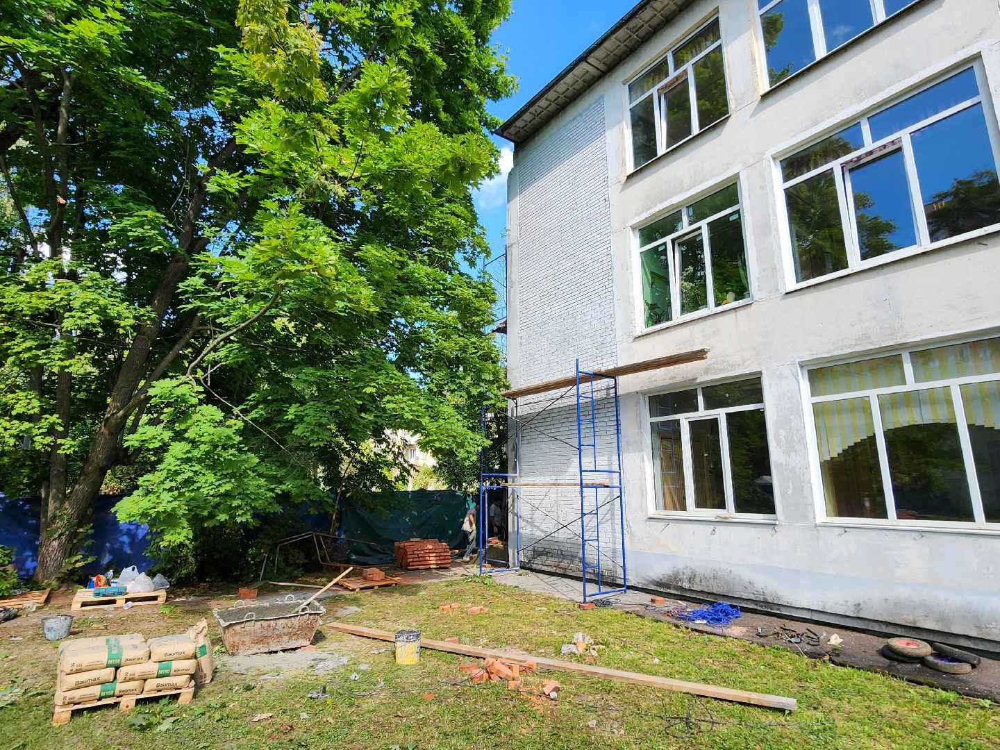 Чехов, школа 1, ремонт фасада, утепление, гидроизоляция, текущий ремонт школы,подготовка к новому учебному году,