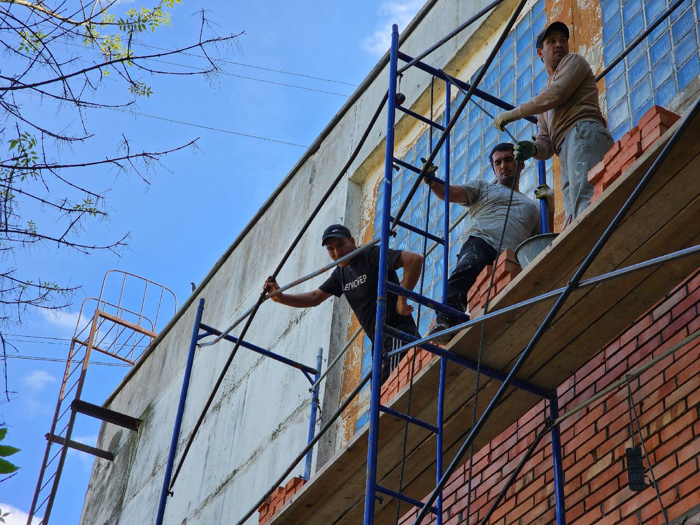 Чехов, школа 1, ремонт фасада, утепление, гидроизоляция, текущий ремонт школы,подготовка к новому учебному году,