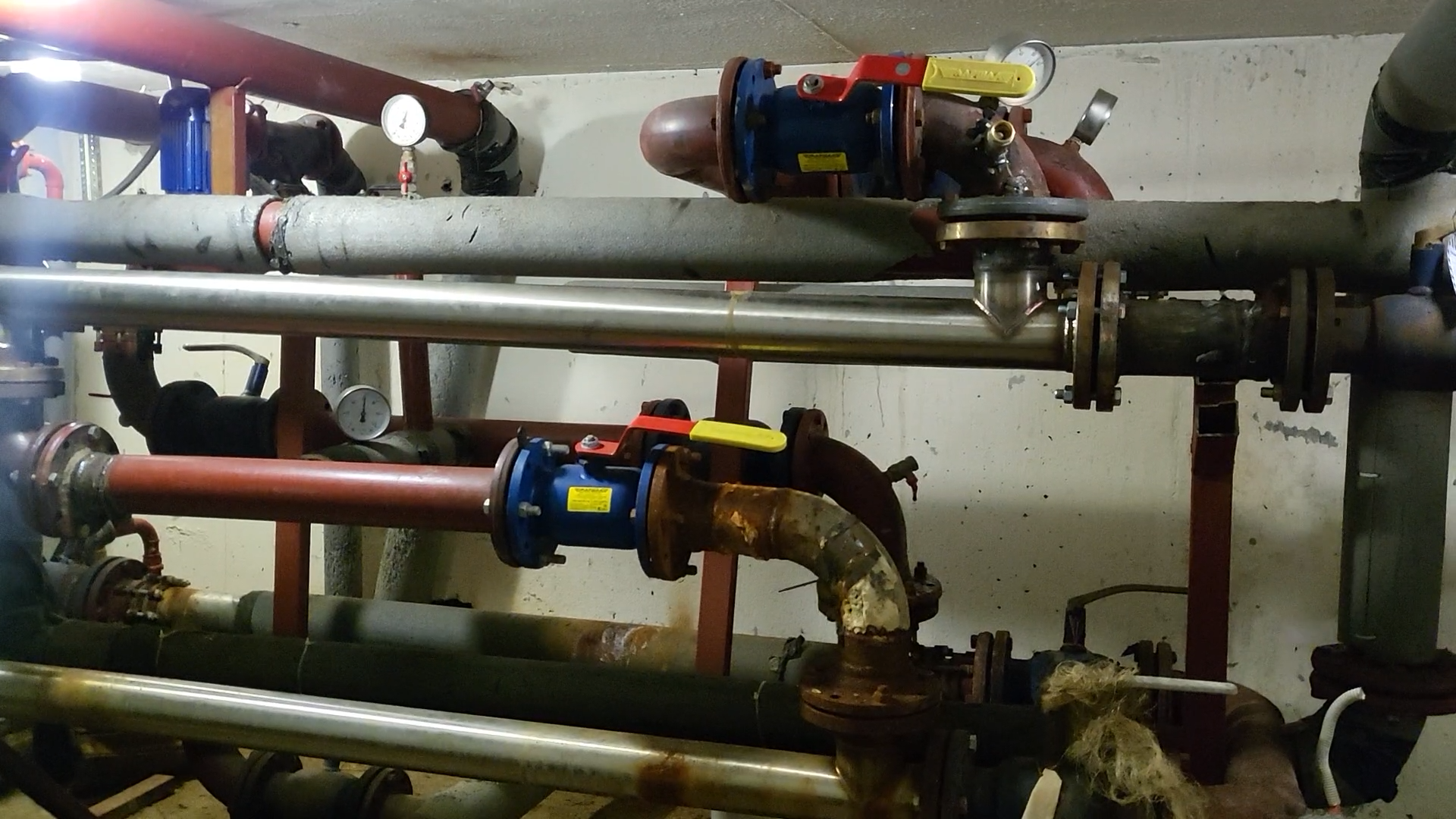 тепловой контур, отопительный сезон, индивидуальный тепловой пункт, власиха мкр школьный, ИТП в доме,