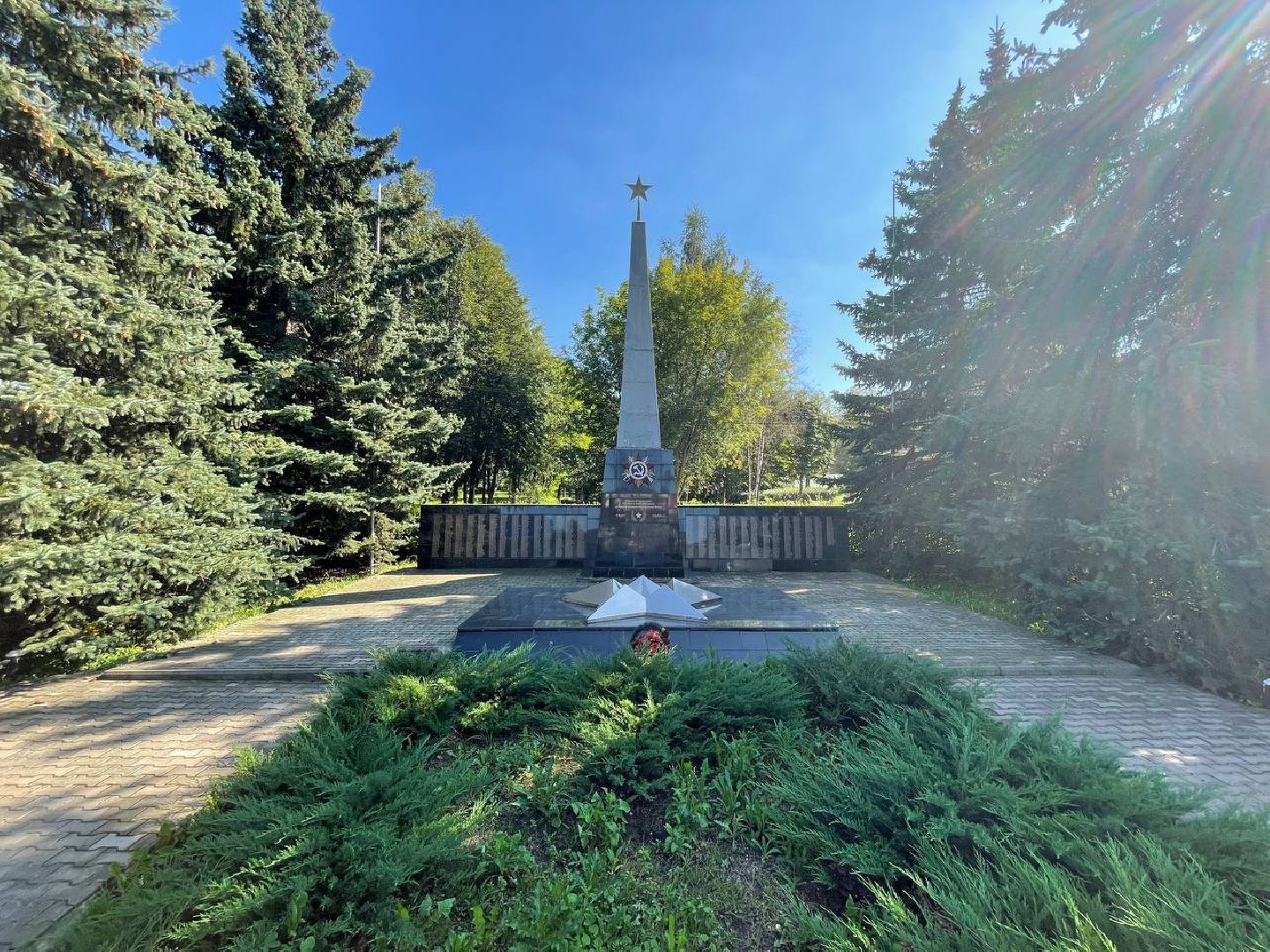 Дмитров, Яхрома, Сквер генерала Кузнецова, Минблаго,