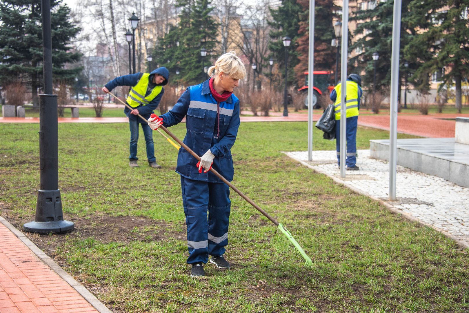 Балашиха, благоустройство, субботники, месяц чистоты и благоустройства, День Победы, озеленение, уборка территорий, высадка цветов и кустарников