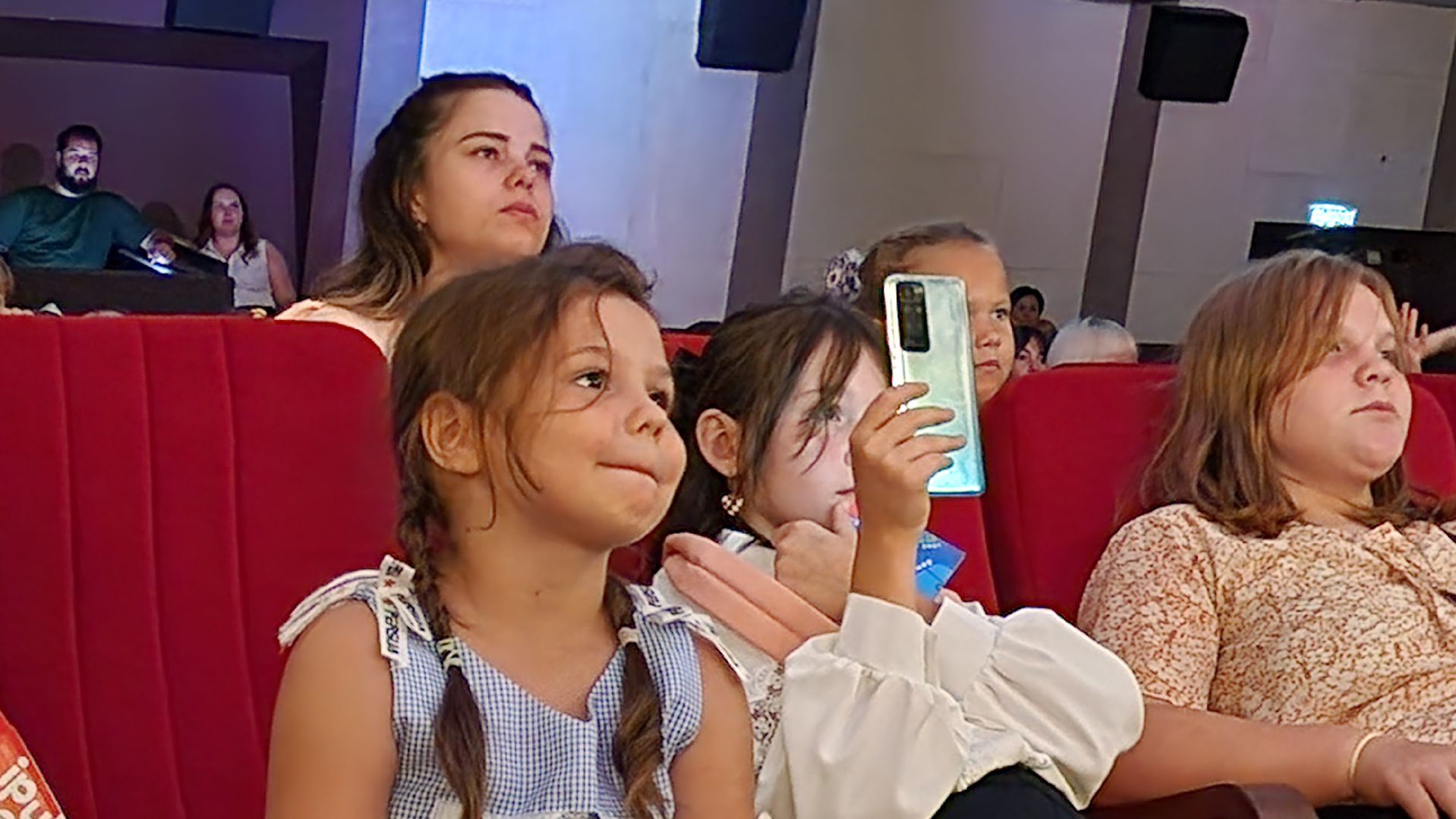 Бронницы, Благотворительная акция, Собери реьенка в школу,