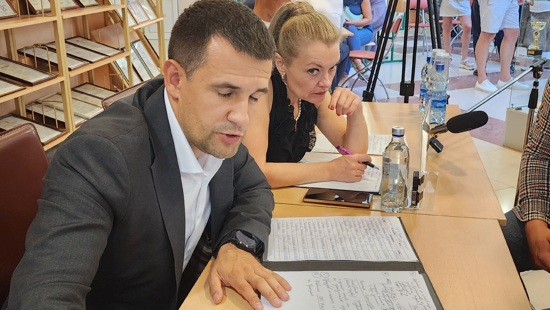 Реутов, Видное, Ленинские городской округ, выездная администрация, вопросы главе, Станислав Каторов, ЖКХ, образование,