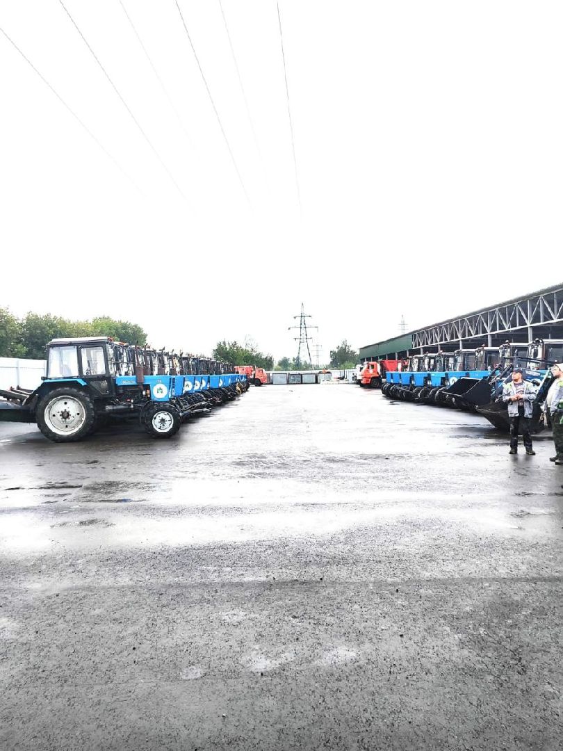 специализированный транспорт, техника, уборочные машины, площадка для хранения техники, МБУ Служба содержания и благоустройства территорий, автопарк,