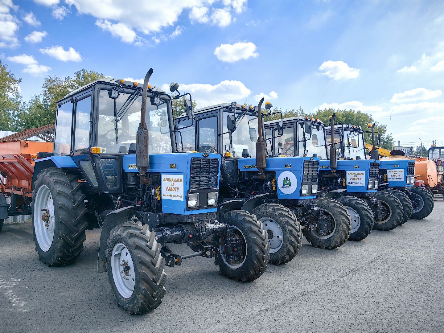 специализированный транспорт, техника, уборочные машины, площадка для хранения техники, МБУ Служба содержания и благоустройства территорий, автопарк,