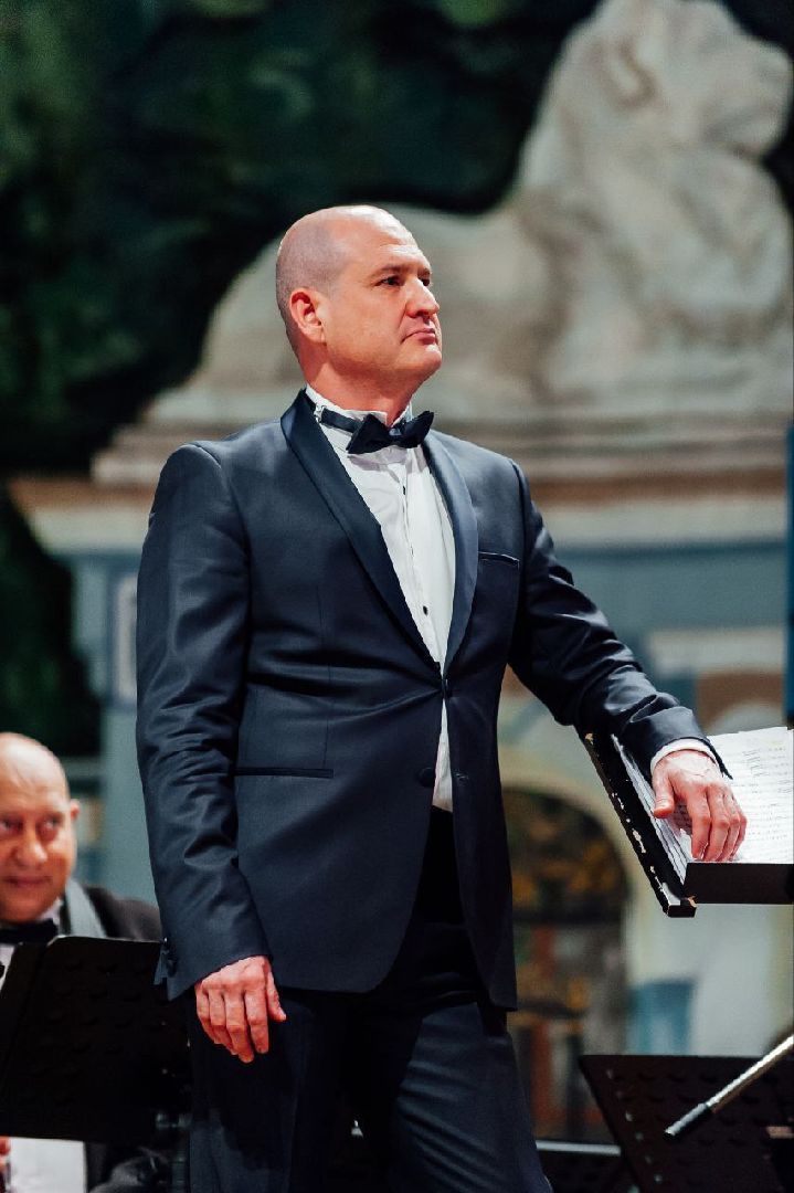 Одинцово, Марш Арктика, Спасская башня,