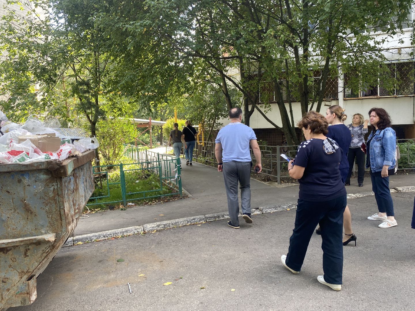 торговые объекты, власиха магазины, предприниматели власихи, реконструкция торговых объектов, новый облик магазинов,