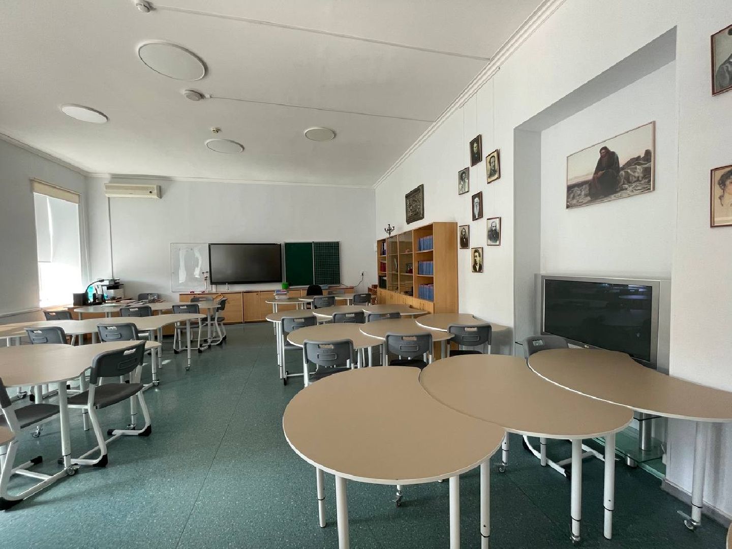 Дмитров, Гимназия Логос, Минобр,