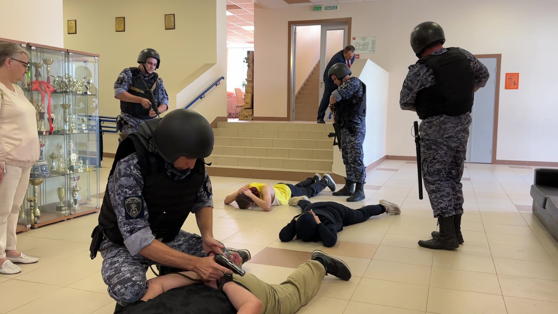 Реутов, ЧП, гимназия, захват заложников, легенда, учения,