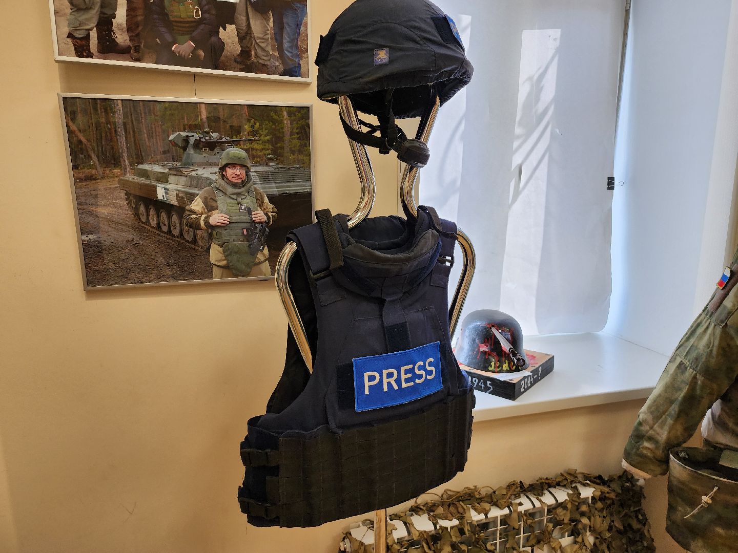 СВО выставка, выставка на круги СВОя, историко-культурный центр Видное, ленинский округ, связь времен,бронежилет гриневича,