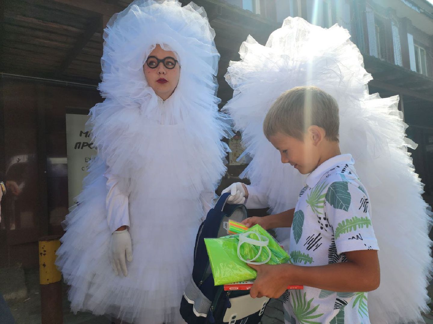 можайск, можайский городской округ, подмосковье, портфель первокласснику, губернатор, поддержка губернатора, малообеспеченные семьи, школьный рюкзак, школа, учебный год, социальная поддержка,