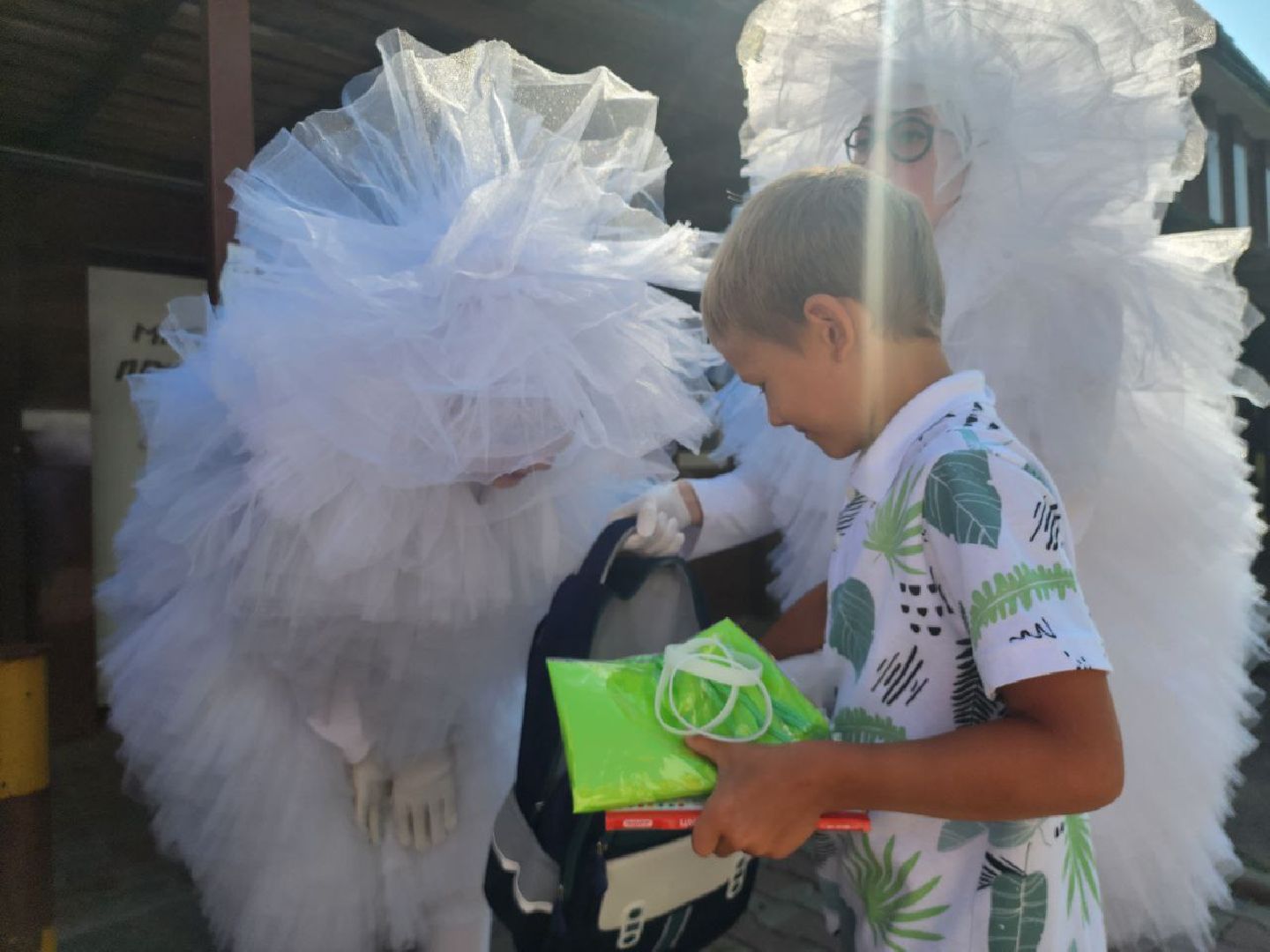 можайск, можайский городской округ, подмосковье, портфель первокласснику, губернатор, поддержка губернатора, малообеспеченные семьи, школьный рюкзак, школа, учебный год, социальная поддержка,