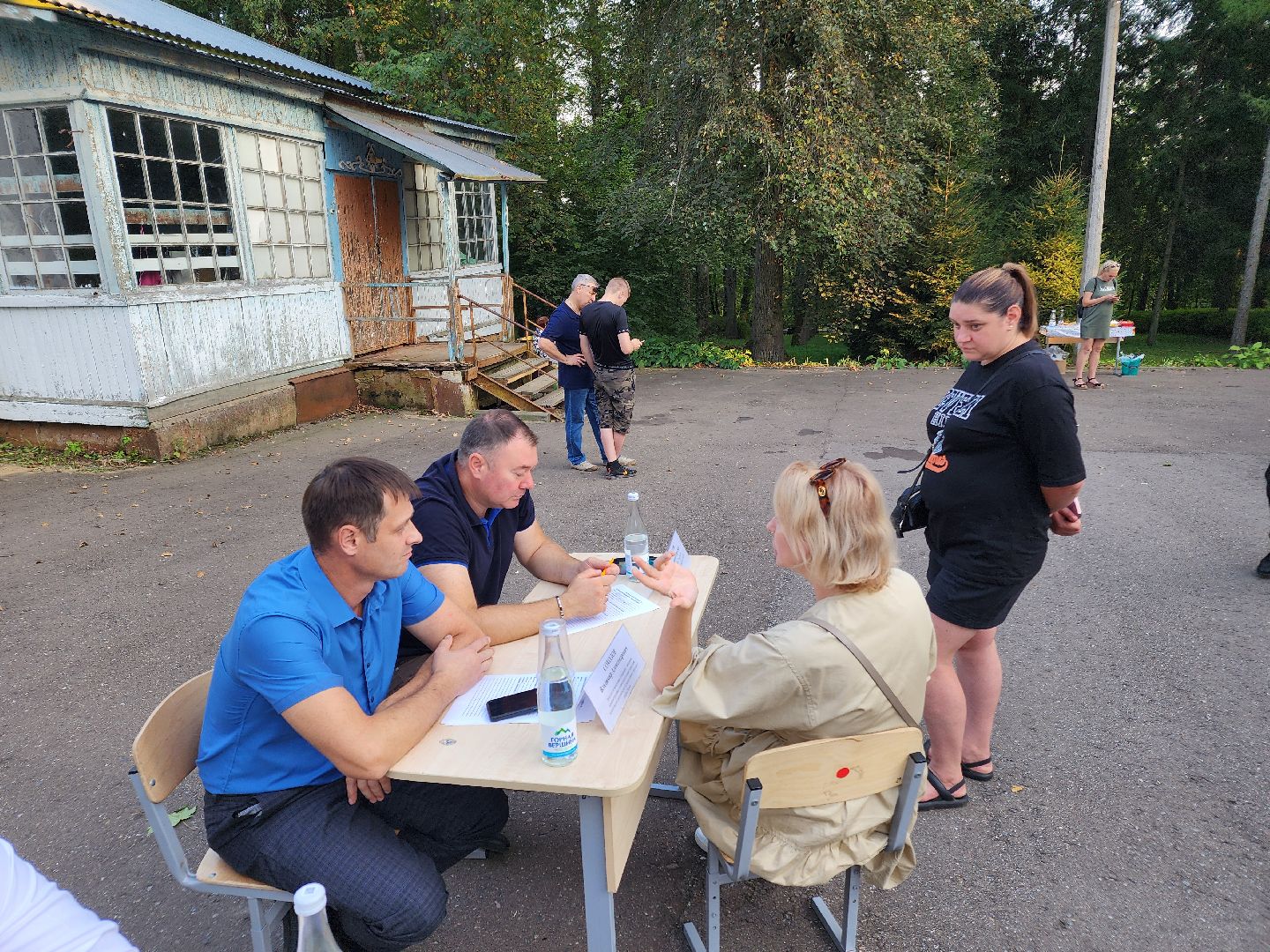 Чехов, микрорайон Ровки, выездная администрация, встреча с жителями, обращения жителей, деревня Игумново, река Лопасня, загрязнение реки, очистка водоема, экология и природопользование,