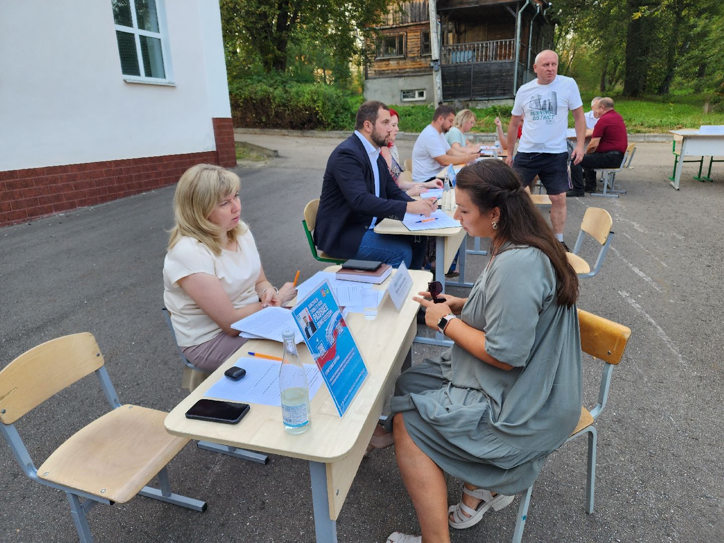 Чехов, микрорайон Ровки, выездная администрация, встреча с жителями, обращения жителей, деревня Игумново, река Лопасня, загрязнение реки, очистка водоема, экология и природопользование,
