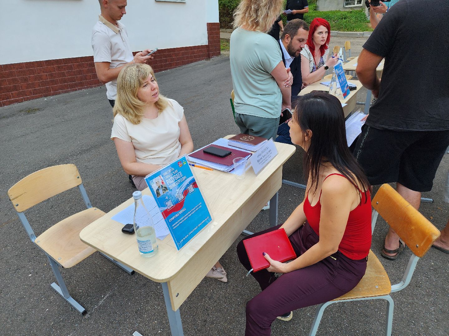 Чехов, микрорайон Ровки, выездная администрация, встреча с жителями, обращения граждан, медицина, здравоохранение, льготные лекарства, лечебные препараты, врач онколог, запись к врачу,