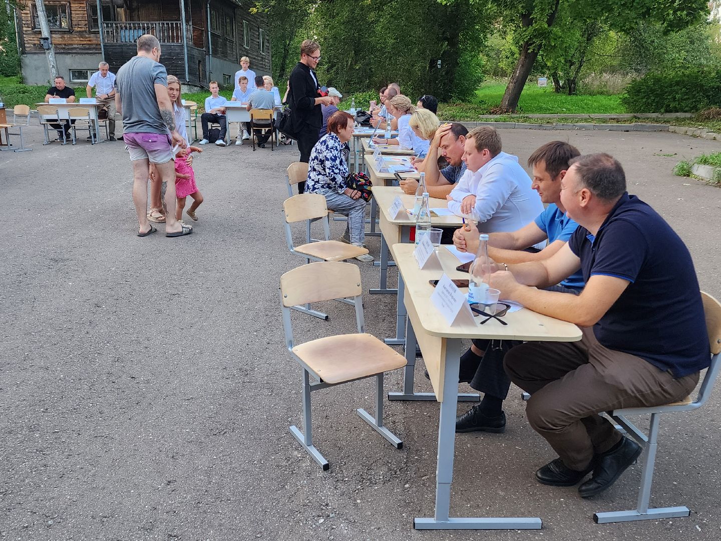 Чехов, микрорайон Ровки, выездная администрация, встреча с жителями, обращения граждан, медицина, здравоохранение, льготные лекарства, лечебные препараты, врач онколог, запись к врачу,