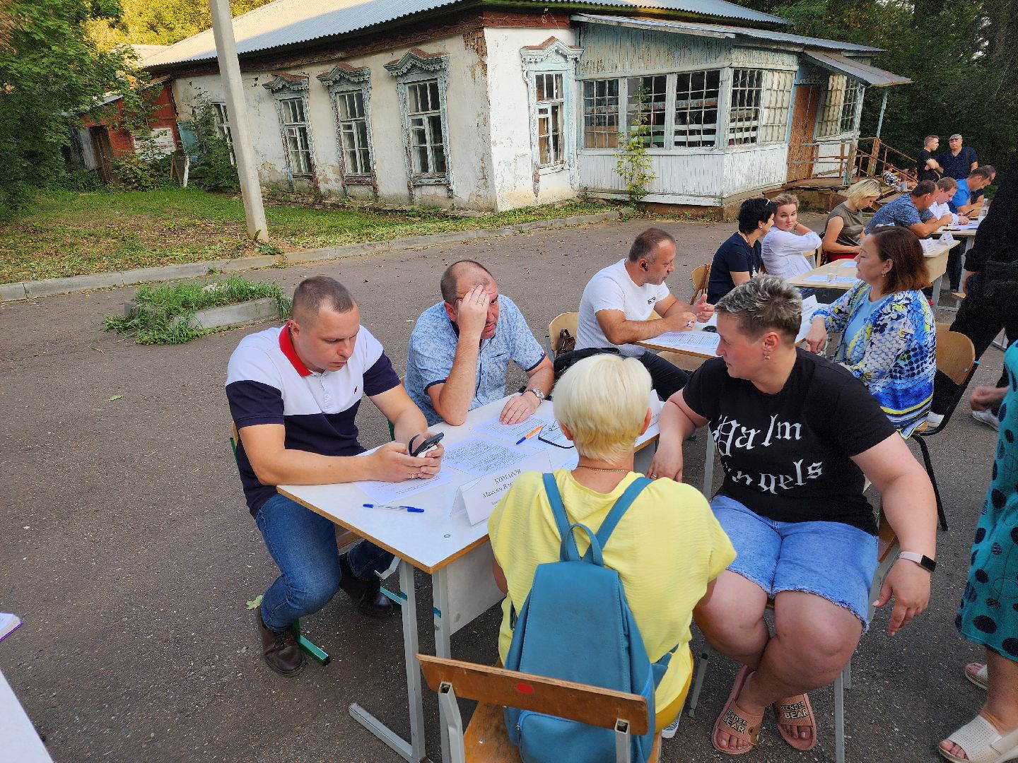 Чехов, микрорайон Ровки, выездная администрация, встреча с жителями, обращения граждан, медицина, здравоохранение, льготные лекарства, лечебные препараты, врач онколог, запись к врачу,