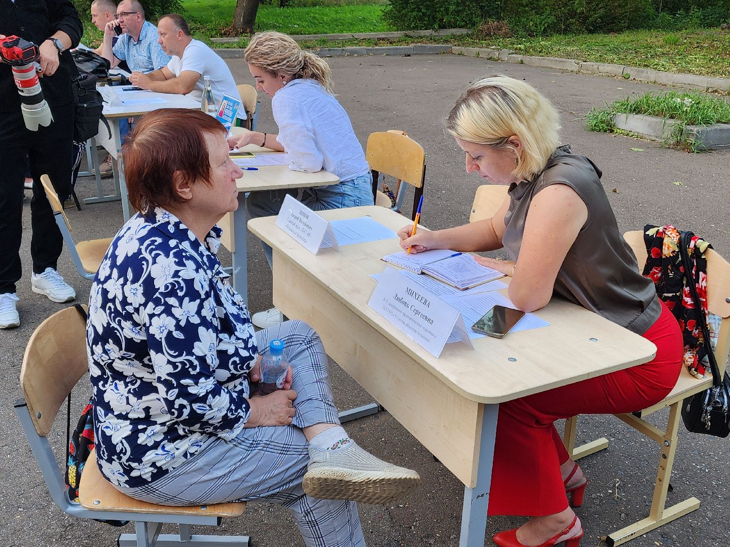Чехов, микрорайон Ровки, выездная администрация, встреча с жителями, обращения граждан, медицина, здравоохранение, льготные лекарства, лечебные препараты, врач онколог, запись к врачу,