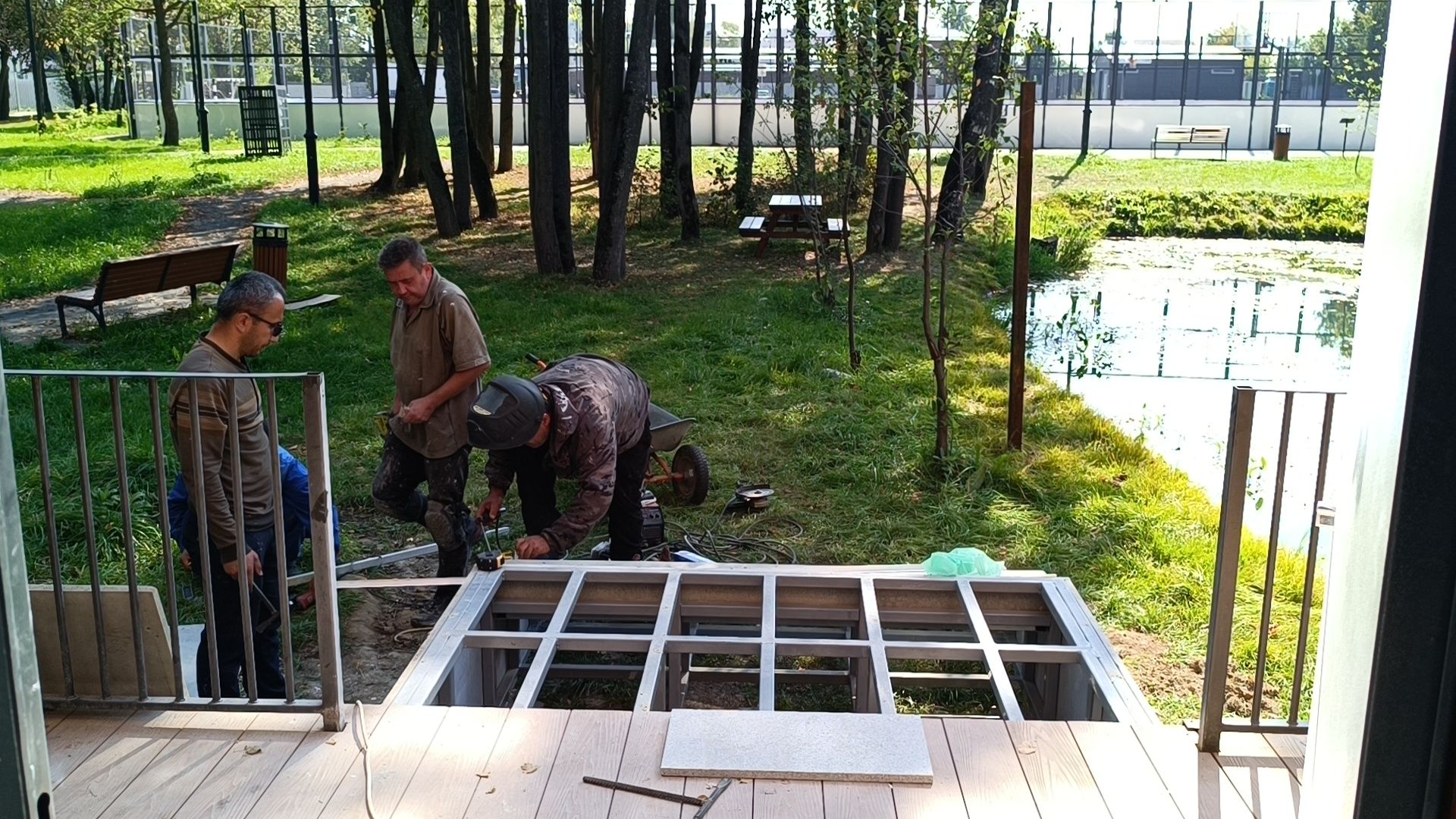 парк, лобня, раздевалка,