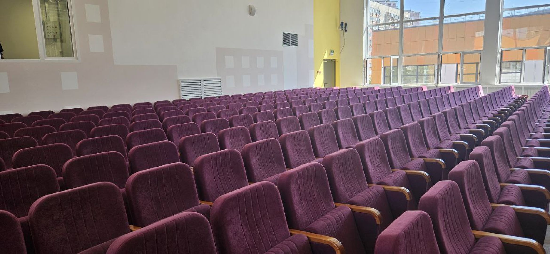 новая школа, школьный театр, оборудование,