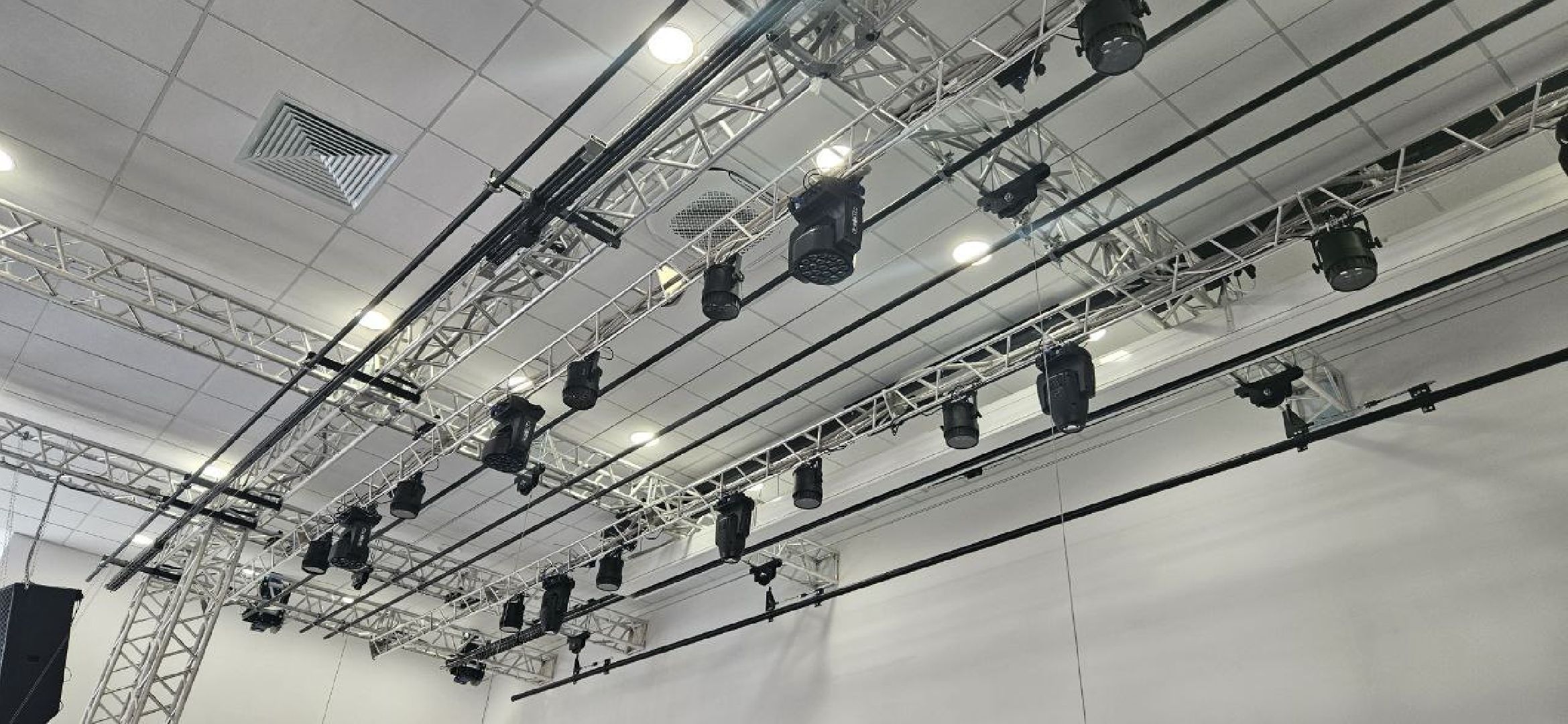 новая школа, школьный театр, оборудование,