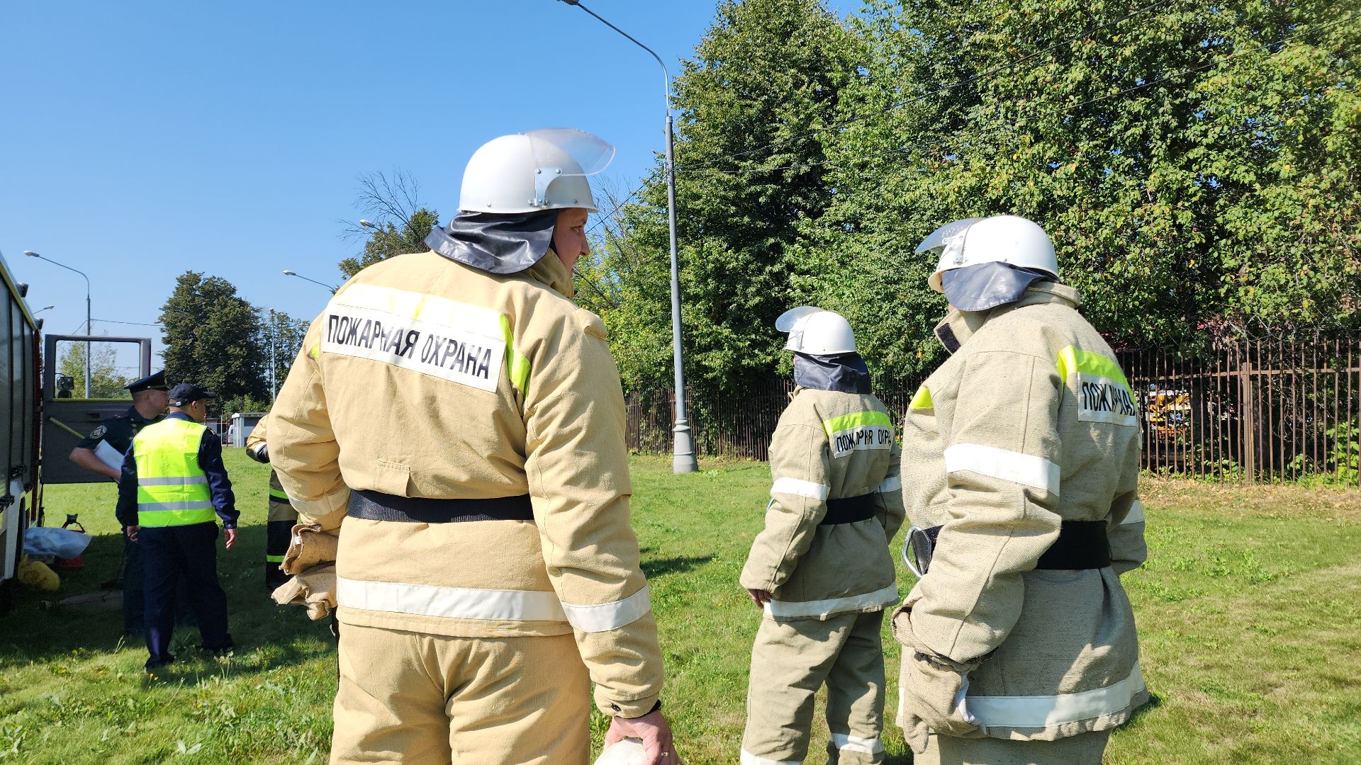 соревнования, мчс, мчс россии, гражданская оборона, спасатели, электросталь, стадион, пожарные, пожарная служба, мой город, областные учения,
