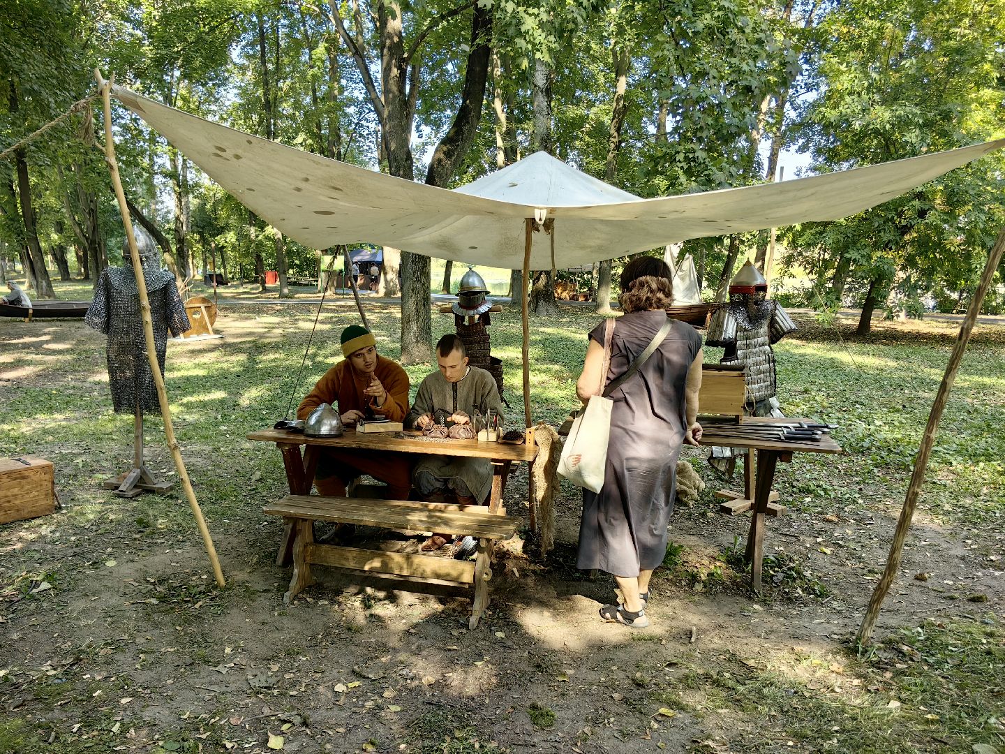 кинопоказ, фестиваль Русской культуры, ТРАДИЦИИ, мини-зоопарк с животными, фотозоны, Роспись по дереву,