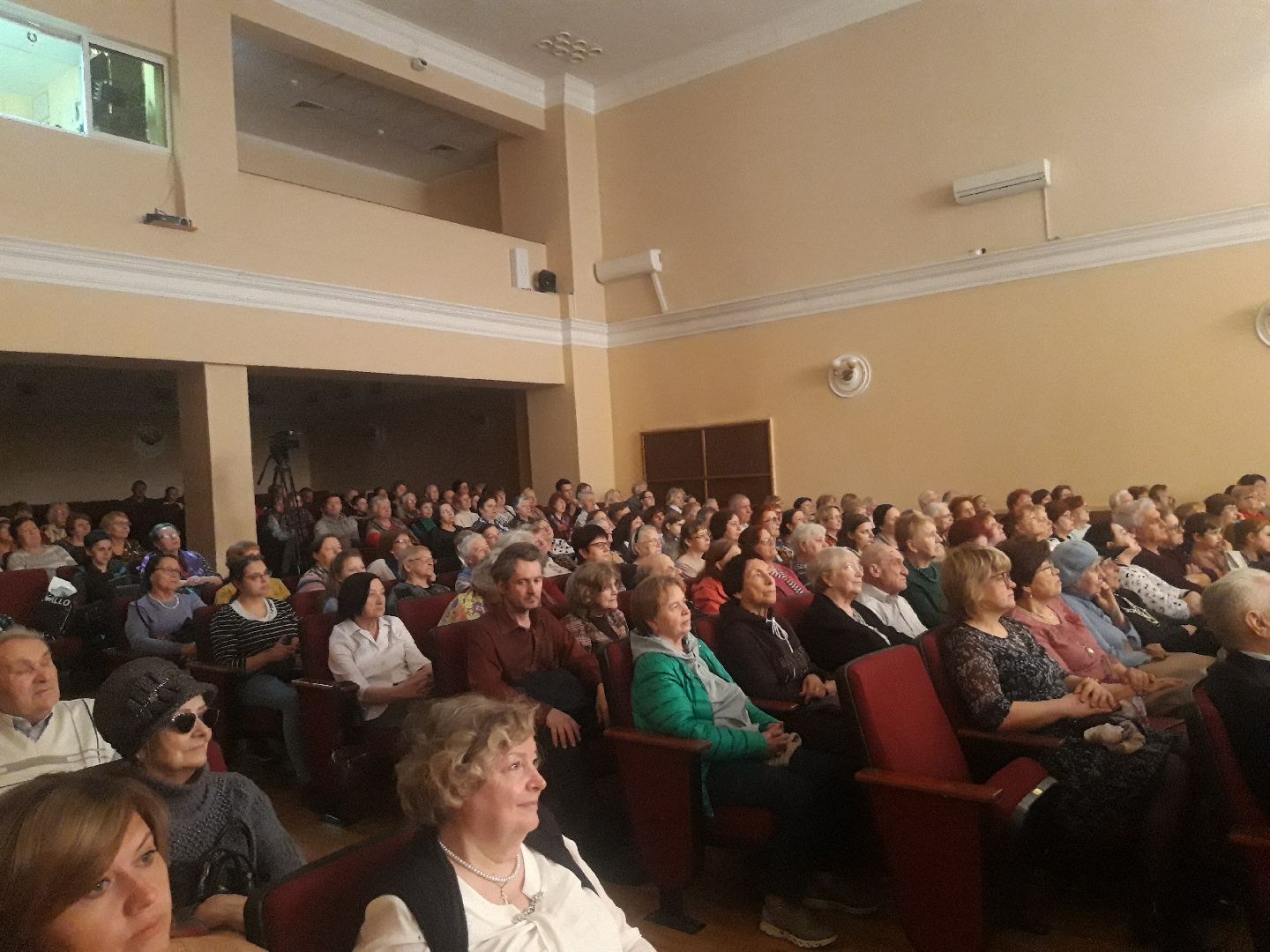 знаменитости, праздники, искусство,