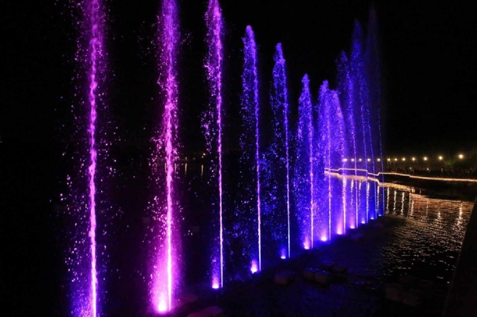 долгопрудный, день города 2024, поющие фонтаны, котовский залив, лазерное шоу,