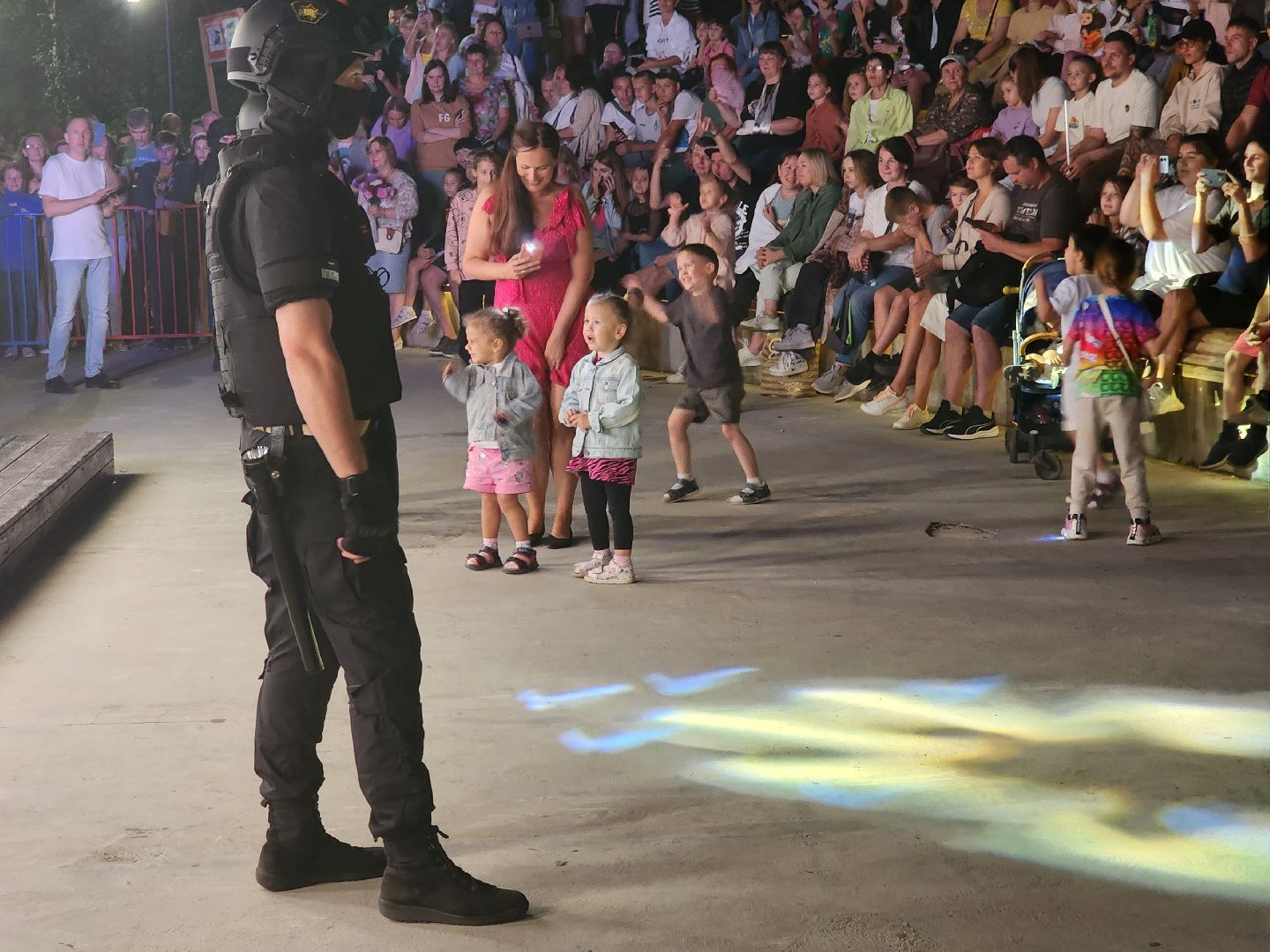 долгопрудный, день города 2024, поющие фонтаны, котовский залив, лазерное шоу,