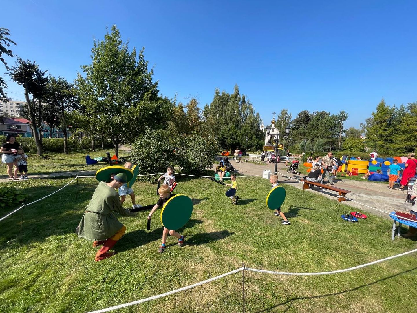 Дмитров, Клуб Дмитровский Полк,Музей Дмитровский Кремль,